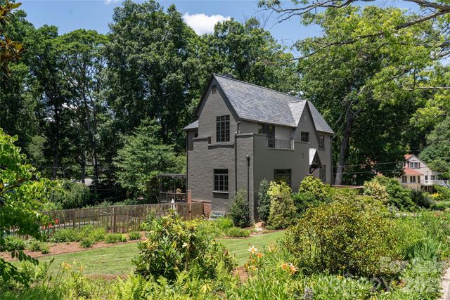 21 Lynwood Road, Asheville, NC 28804