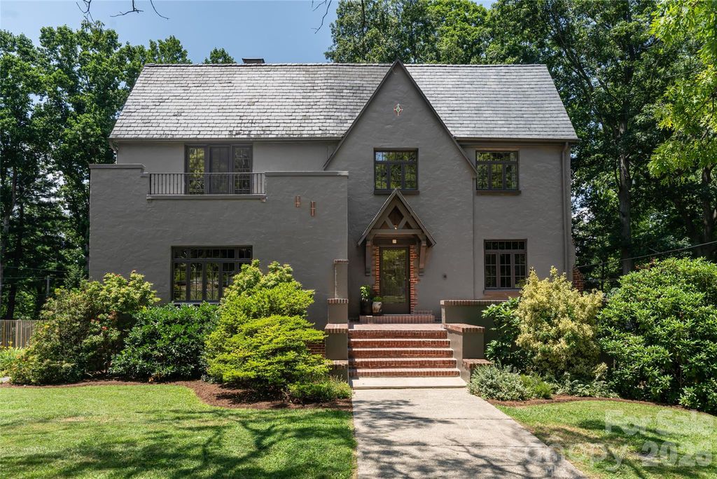 21 Lynwood Road, Asheville, NC 28804