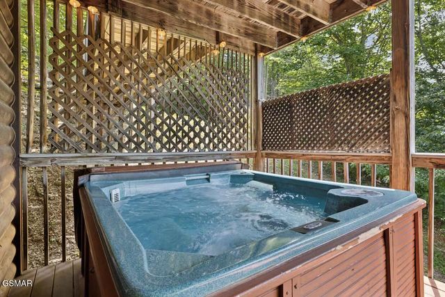 3855 Millers Ridge Way, Sevierville, TN 37862