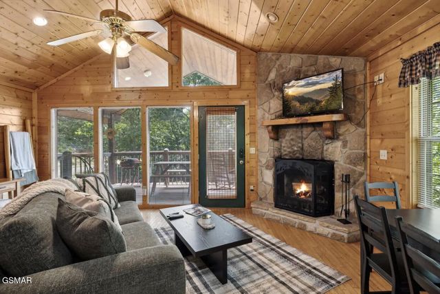 3855 Millers Ridge Way, Sevierville, TN 37862