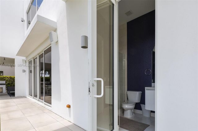 7441 NW 102nd Court, Doral, FL 33178