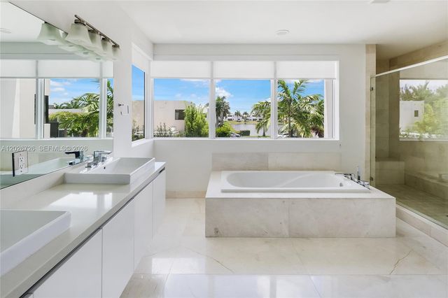 7441 NW 102nd Court, Doral, FL 33178