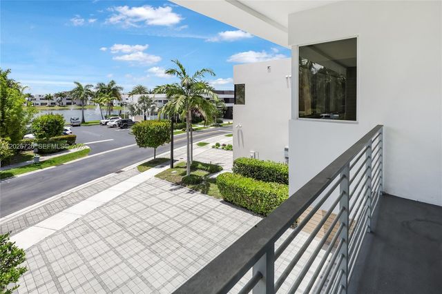 7441 NW 102nd Court, Doral, FL 33178