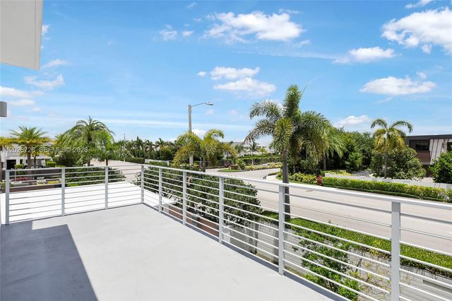 7441 NW 102nd Court, Doral, FL 33178