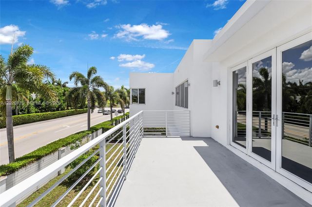 7441 NW 102nd Court, Doral, FL 33178