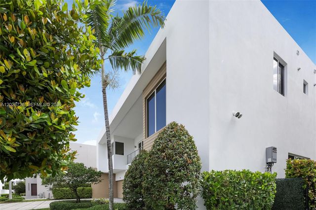7441 NW 102nd Court, Doral, FL 33178