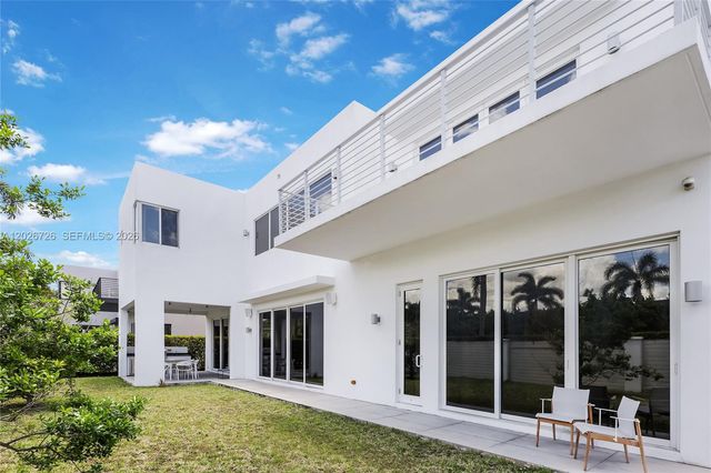 7441 NW 102nd Court, Doral, FL 33178