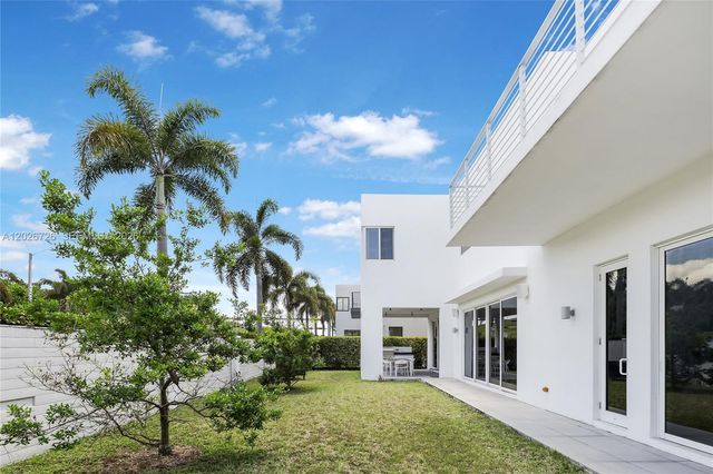 7441 NW 102nd Court, Doral, FL 33178