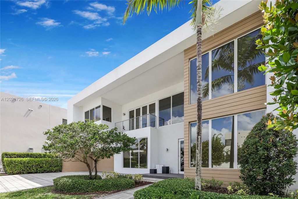 7441 NW 102nd Court, Doral, FL 33178