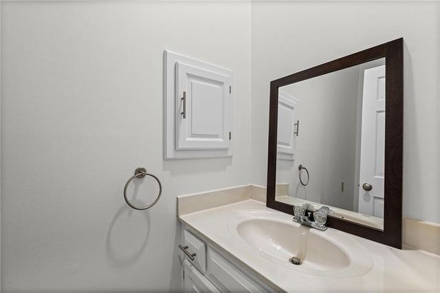 4993 W 129th Place, Leawood, KS 66209