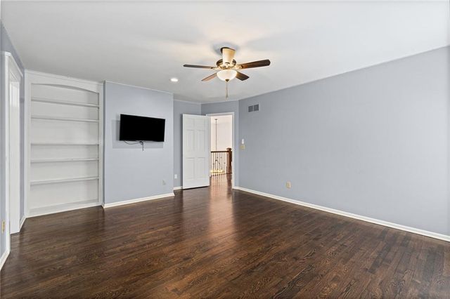 4993 W 129th Place, Leawood, KS 66209
