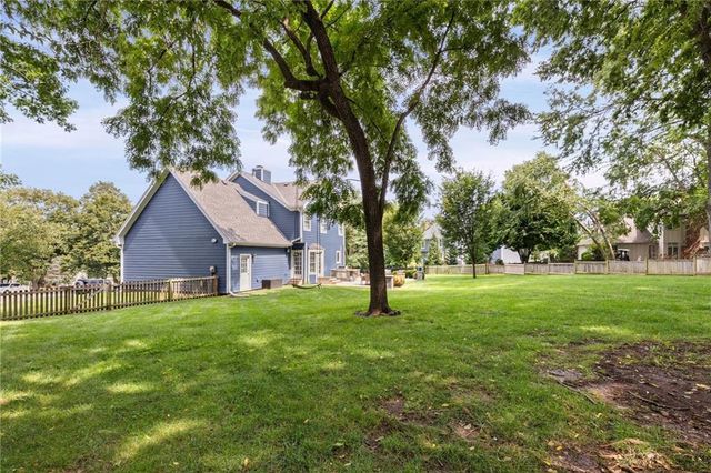 4993 W 129th Place, Leawood, KS 66209