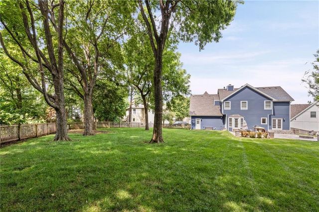 4993 W 129th Place, Leawood, KS 66209