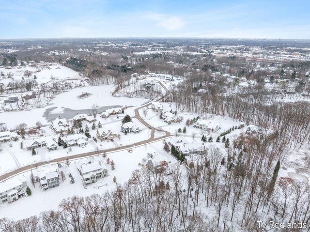 3757 Lake Birch Street, Grand Rapids, MI 49525