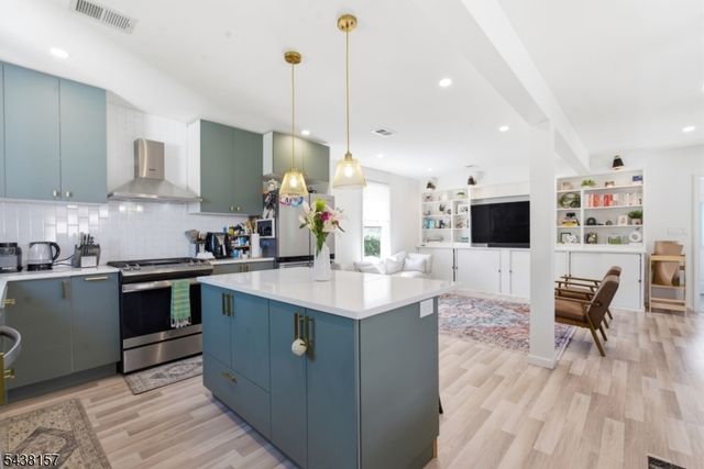 265 Grove St, Woodbridge Twp., NJ 07095