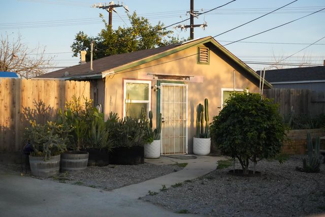 1705 E Foster Drive B, Tulare, CA 93274