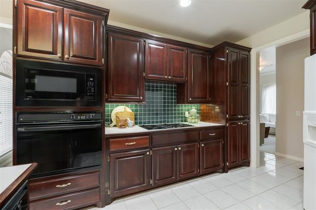 601 Wildmeadow Drive, Edmond, OK 73003