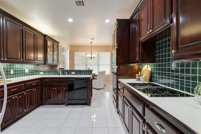 601 Wildmeadow Drive, Edmond, OK 73003