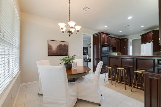 601 Wildmeadow Drive, Edmond, OK 73003