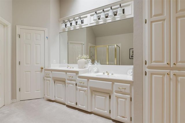 601 Wildmeadow Drive, Edmond, OK 73003