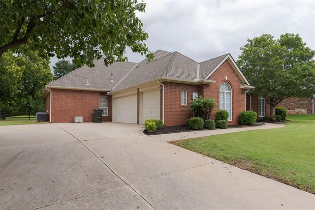 601 Wildmeadow Drive, Edmond, OK 73003