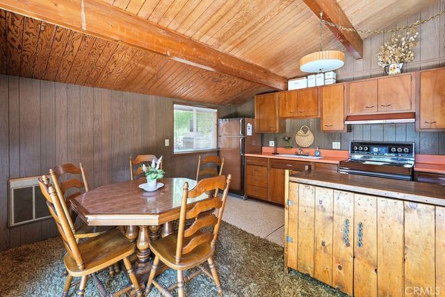 997 Berne, Crestline, CA 92325
