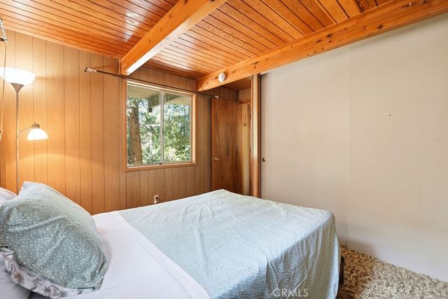 997 Berne, Crestline, CA 92325