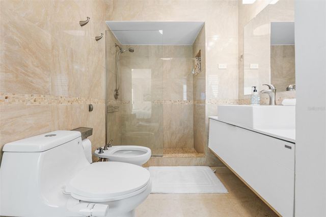51 KING'S COURT STREET 14B, San Juan, PR 00911