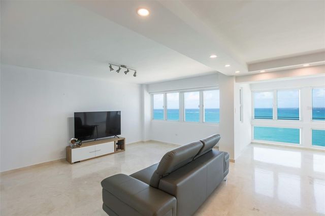 51 KING'S COURT STREET 14B, San Juan, PR 00911