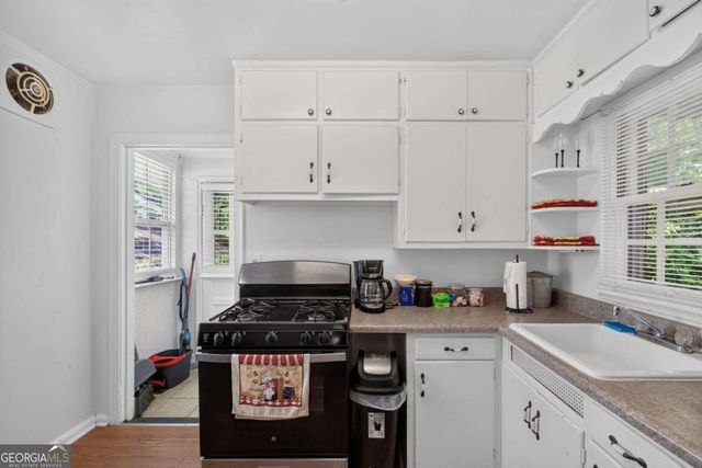 2727 Humphries Street, East Point, GA 30344