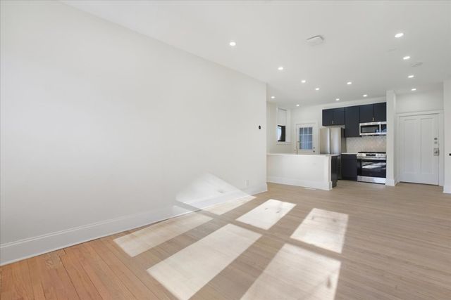 4636 N Hamilton Avenue 1, Chicago, IL 60625