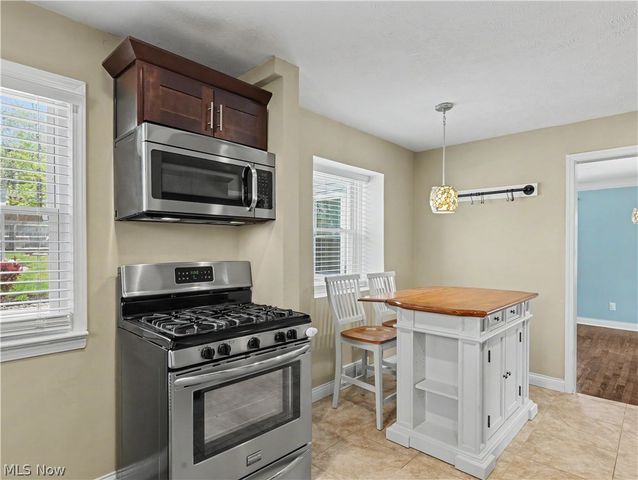 3805 Washington Boulevard, University Heights, OH 44118