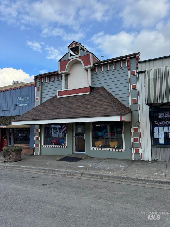 413 Main Street, Kamiah, ID 83536