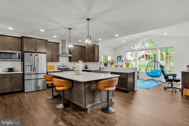 4555 LARK MEADOWS DR, Mechanicsburg, PA 17055