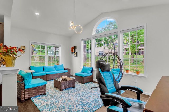 4555 LARK MEADOWS DR, Mechanicsburg, PA 17055