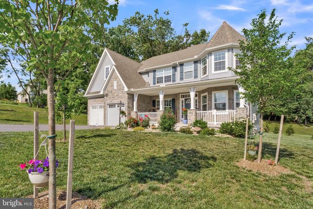 4555 LARK MEADOWS DR, Mechanicsburg, PA 17055
