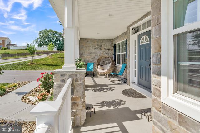 4555 LARK MEADOWS DR, Mechanicsburg, PA 17055