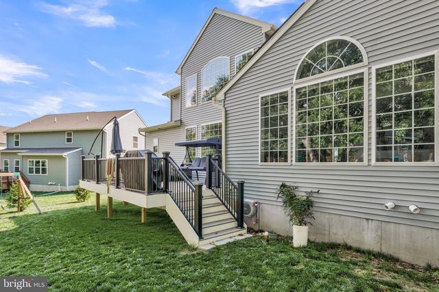 4555 LARK MEADOWS DR, Mechanicsburg, PA 17055