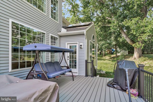 4555 LARK MEADOWS DR, Mechanicsburg, PA 17055