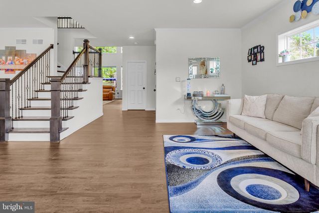 4555 LARK MEADOWS DR, Mechanicsburg, PA 17055
