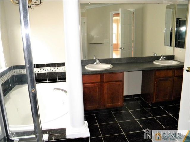 106 Sayreville Boulevard S, Sayreville, NJ 08872