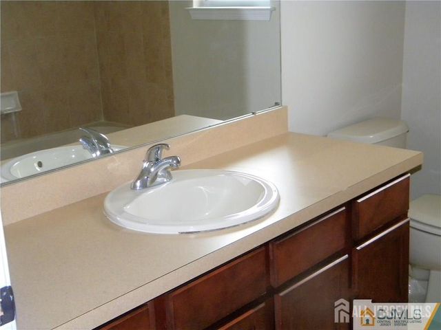 106 Sayreville Boulevard S, Sayreville, NJ 08872