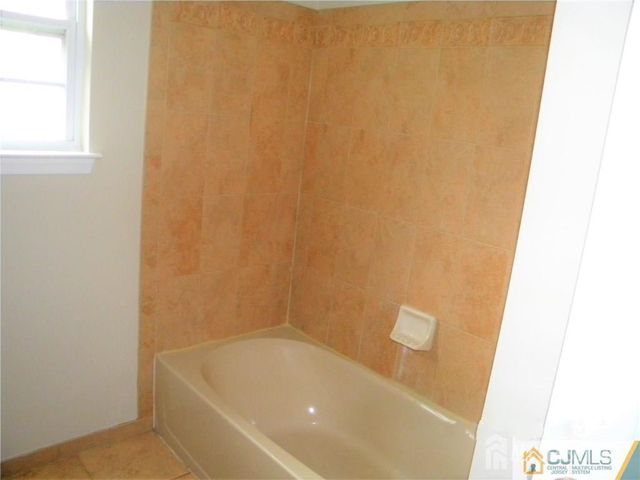 106 Sayreville Boulevard S, Sayreville, NJ 08872