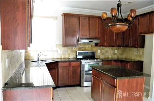 106 Sayreville Boulevard S, Sayreville, NJ 08872