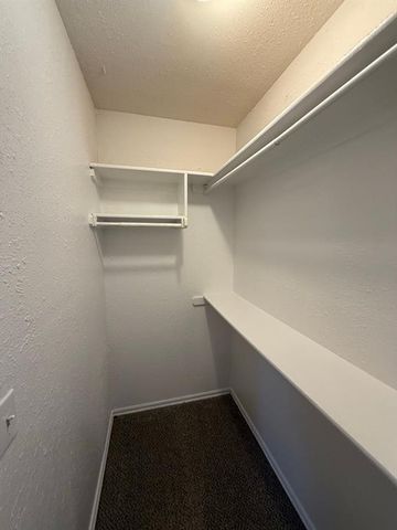 808 W Elder Drive, Mustang, OK 73064