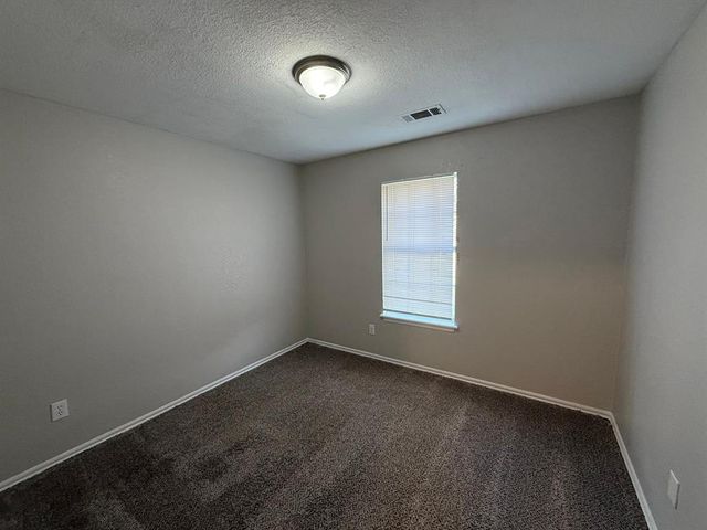 808 W Elder Drive, Mustang, OK 73064