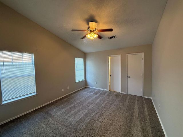 808 W Elder Drive, Mustang, OK 73064