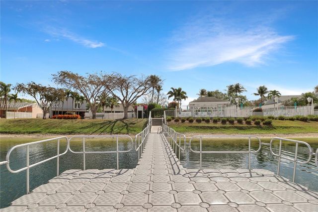 14141 SW 146th Ter, Miami, FL 33186