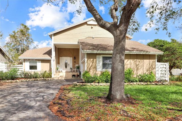 14141 SW 146th Ter, Miami, FL 33186