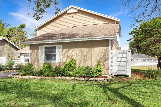 14141 SW 146th Ter, Miami, FL 33186